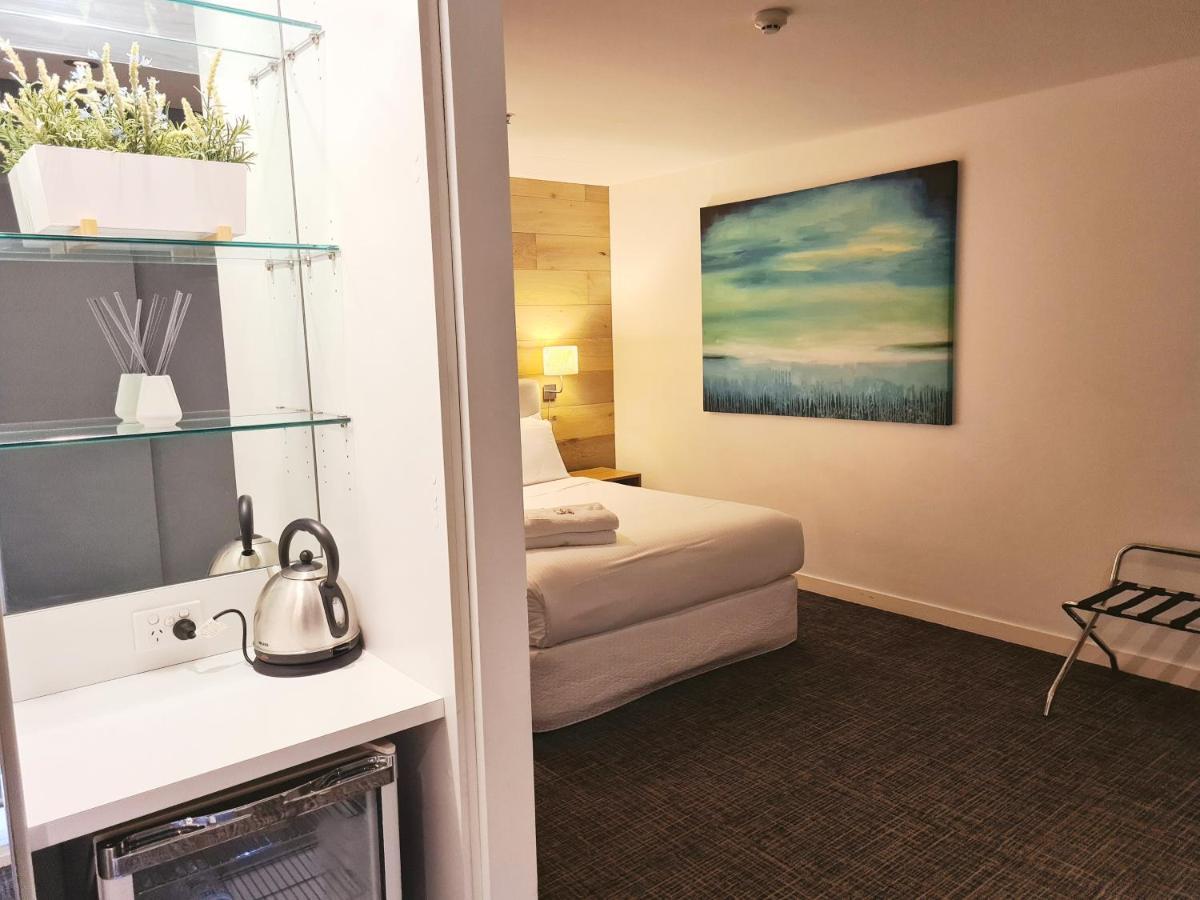 Crown Hotel Surry Hills Сидни Екстериор снимка