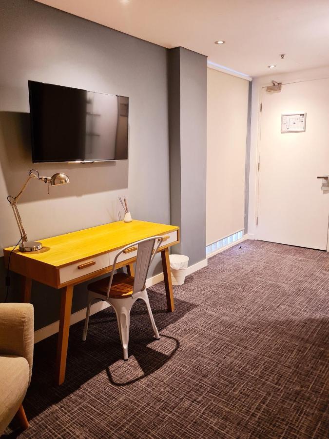 Crown Hotel Surry Hills Сидни Екстериор снимка