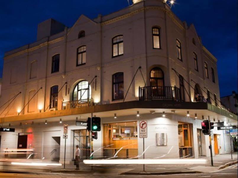 Crown Hotel Surry Hills Сидни Екстериор снимка