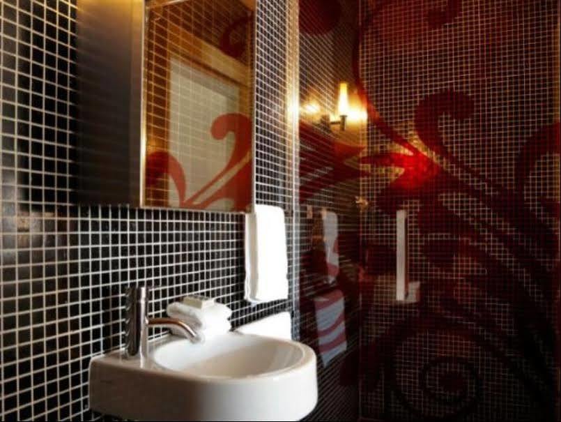 Crown Hotel Surry Hills Сидни Екстериор снимка