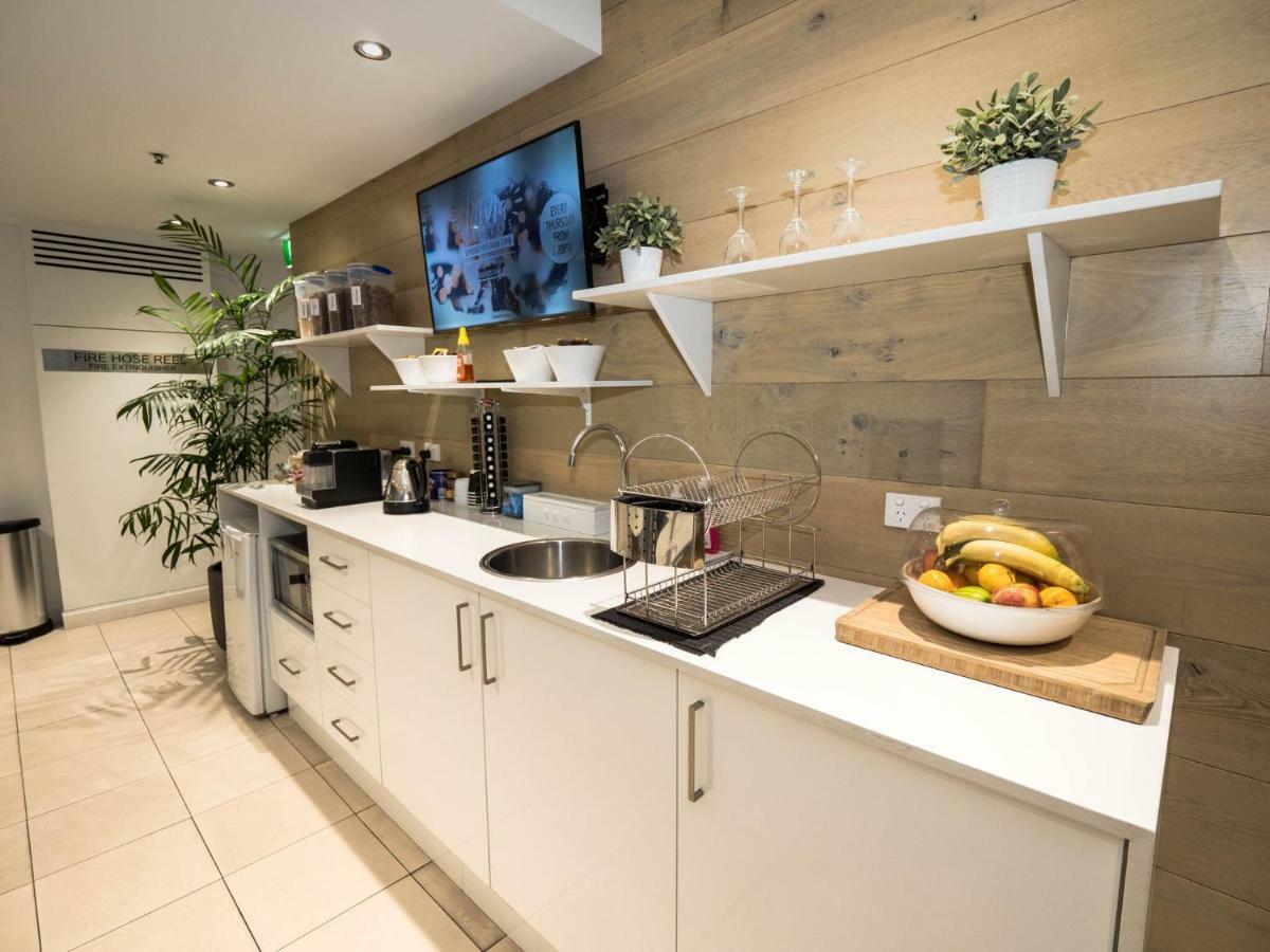 Crown Hotel Surry Hills Сидни Екстериор снимка